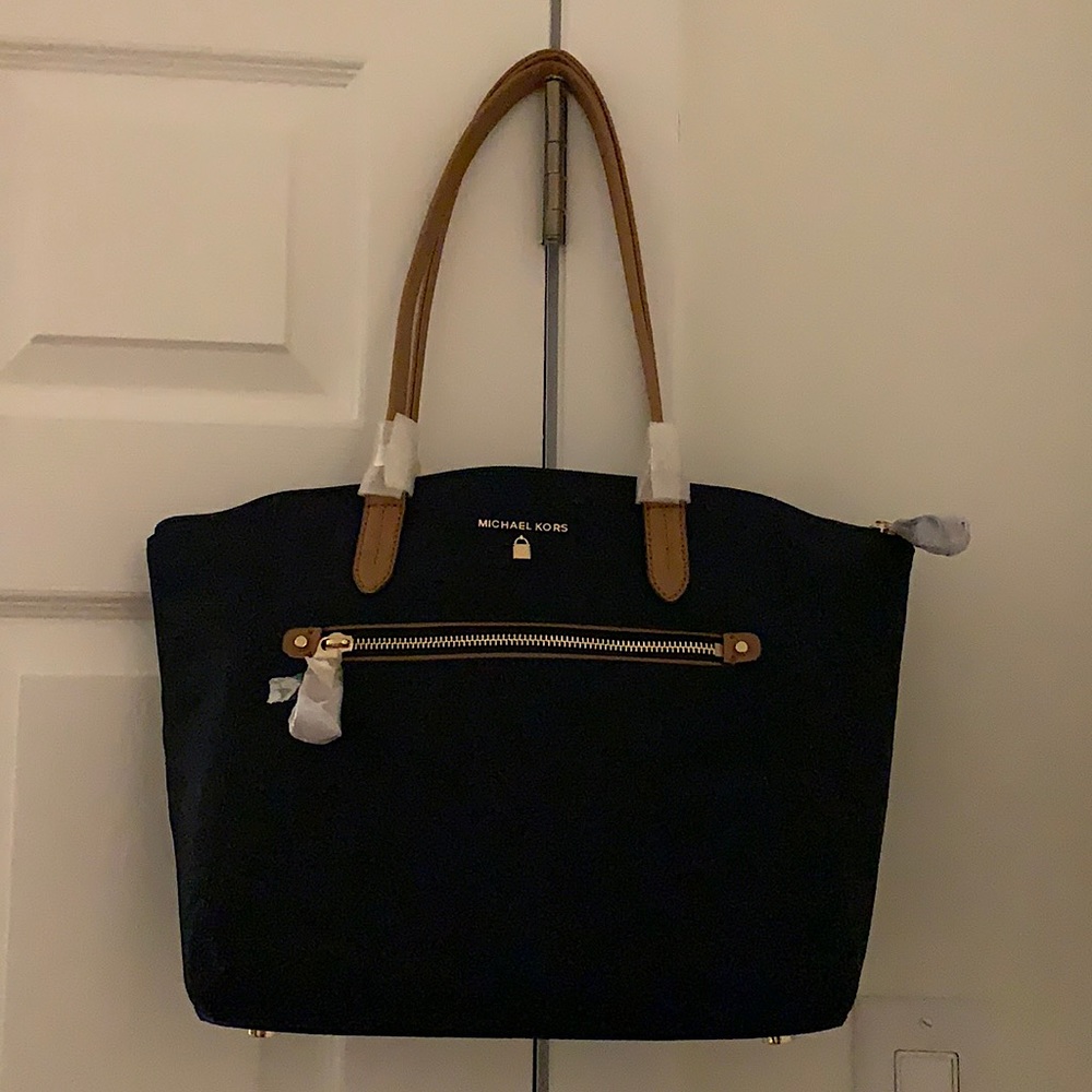 medium size Michael Kors navy tote bag